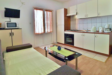 Apartments BALEN * Kitchen, electric kettle, microwave, coffee machine