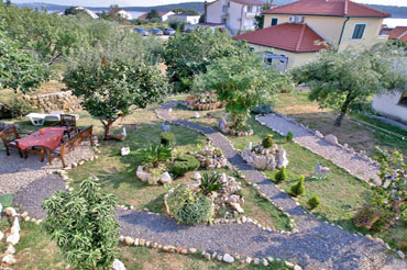 Apartments BALEN * beautifully landscaped garden with garden furniture